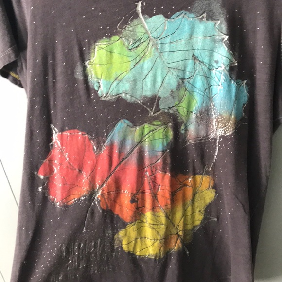 *SOLD* American Eagle fall tee - Picture 2 of 3